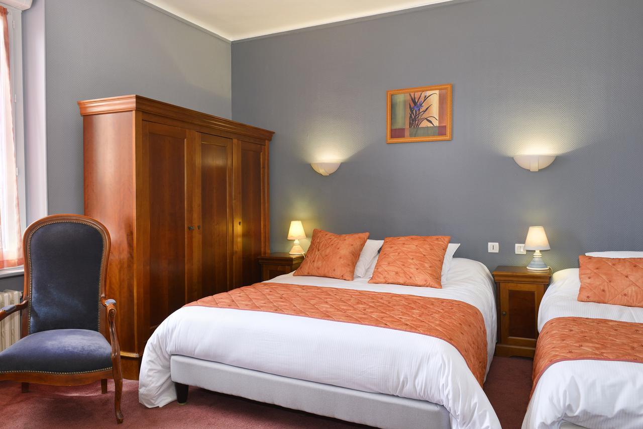 Logis Hotels Restaurant Le Dauphin Salbris Kültér fotó